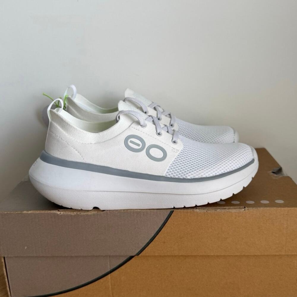 OOFOS OOMY Stride White/Grey Women Recovery Sneaker - SZ 6 - Picture 2 of 9